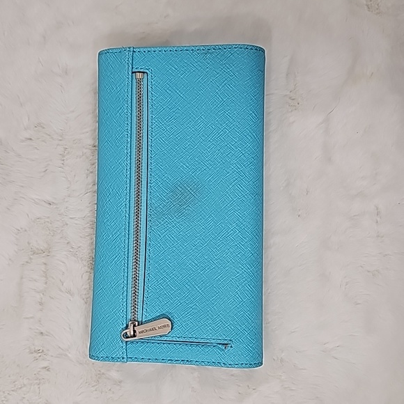 Michael Kors Sky Blue Wallet - Picture 6 of 7